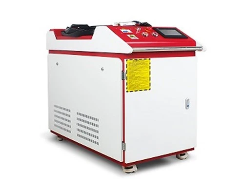 2000W laserový čistiaci stroj